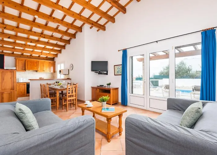 Ingrid Porter By וילה *